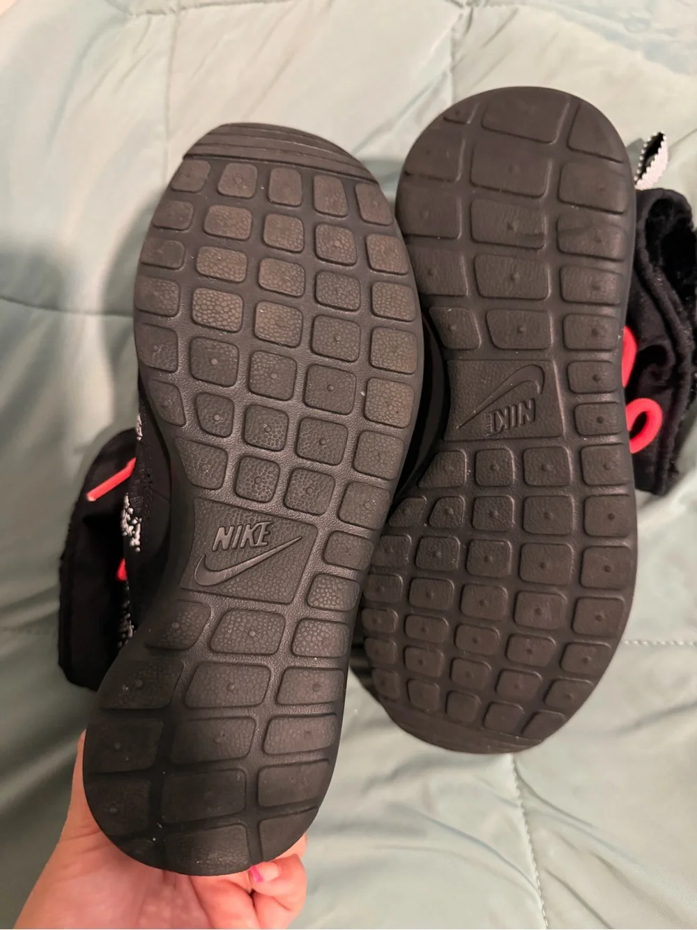 Nike (Moon Boots) light weight 5Y/W6.5
